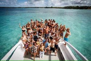 Catamaran party 6)